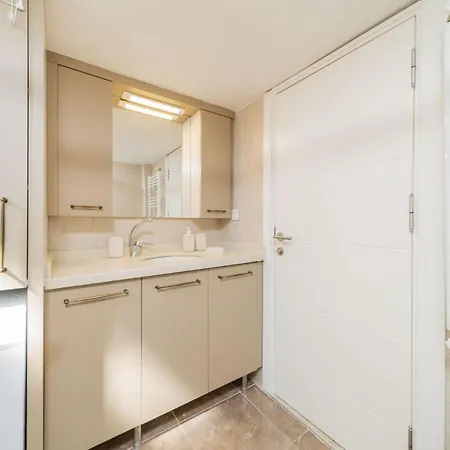 Spacious And Central Near Lara Beach In Muratpasa, *
