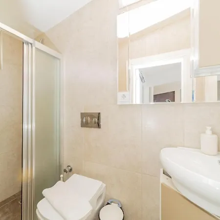 Spacious And Central Near Lara Beach In Muratpasa, *
